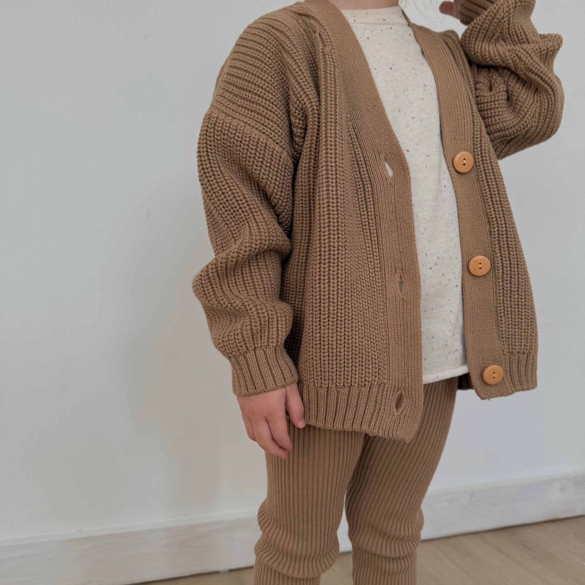 Hunter + Rose x TLWS | latte cardigan
